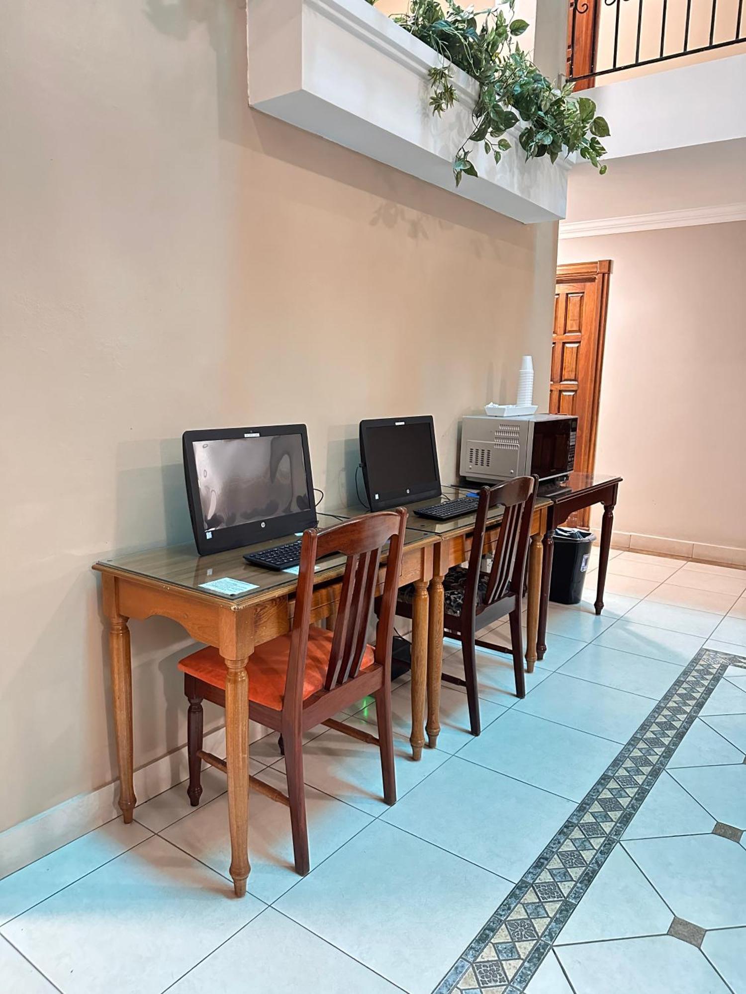 קולון Hotel Andros מראה חיצוני תמונה