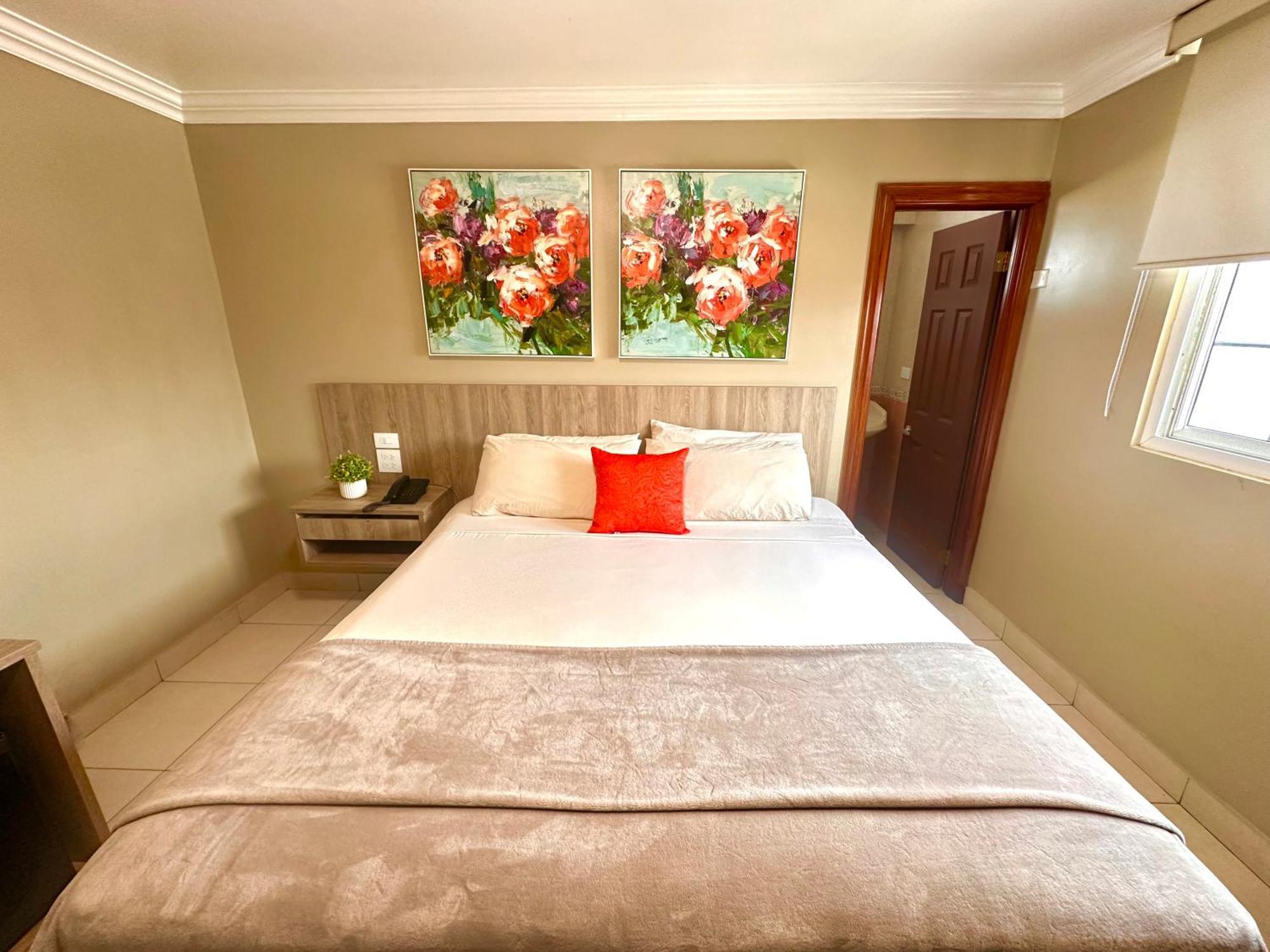 קולון Hotel Andros מראה חיצוני תמונה